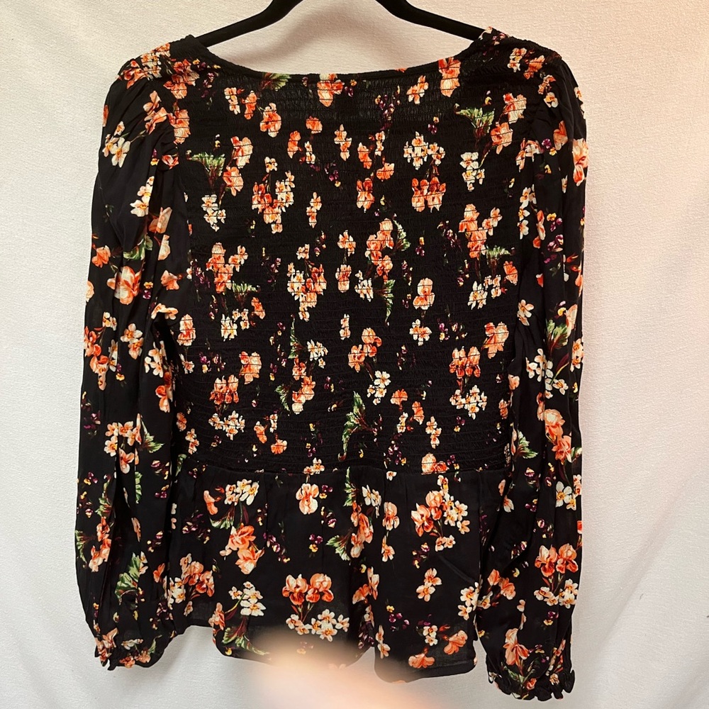 NWOT Old Navy size large black with peach flowers - Picture 2 of 3